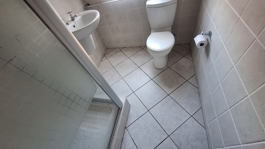 3 Bedroom Property for Sale in Gordons Bay Central Western Cape